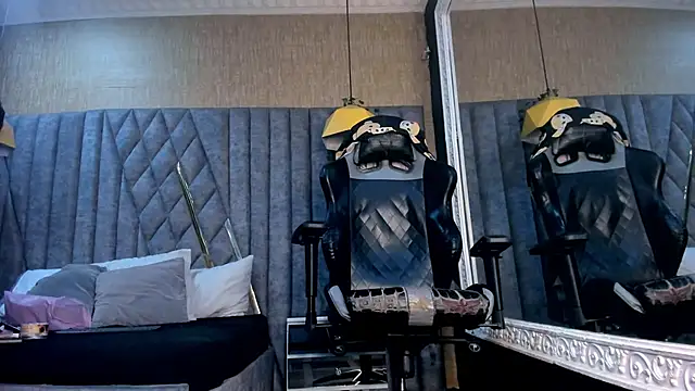 CloheBell online show from March 10, 6:23 pm