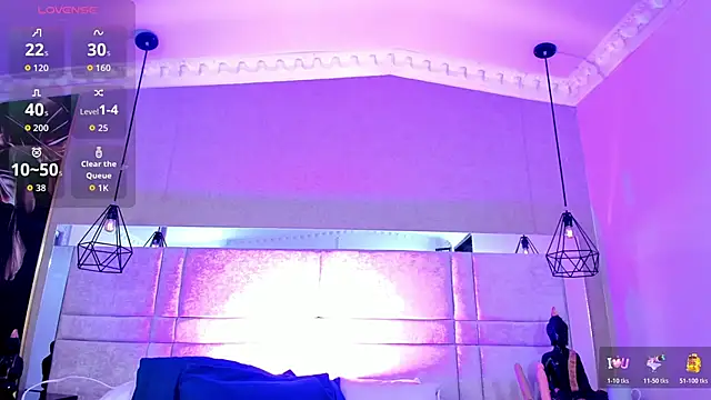 Snapshot of CloheBell chatting on April 28, 2:27 am CloheBell online show from April 28, 2:27 am