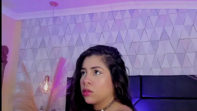 Snapshot of CloheBell chatting on February 26, 11:43 am CloheBell online show from February 26, 11:43 am