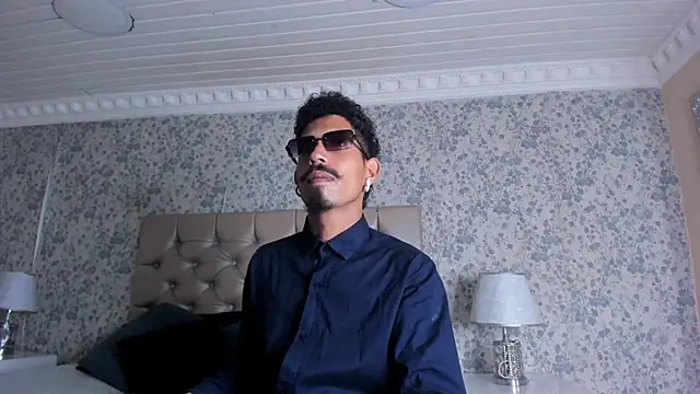 NoaahTylor online show from February 19, 8:28 pm