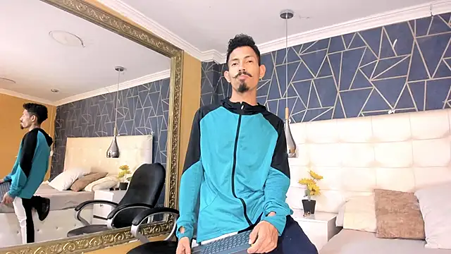 NoaahTylor online show from March 11, 9:03 am