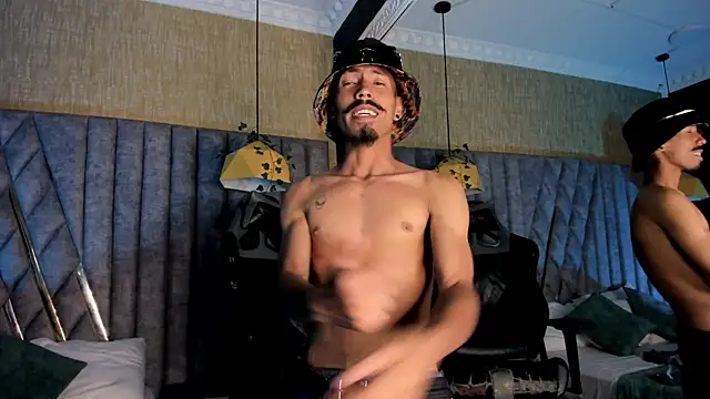 NoaahTylor online show from March 20, 7:37 pm