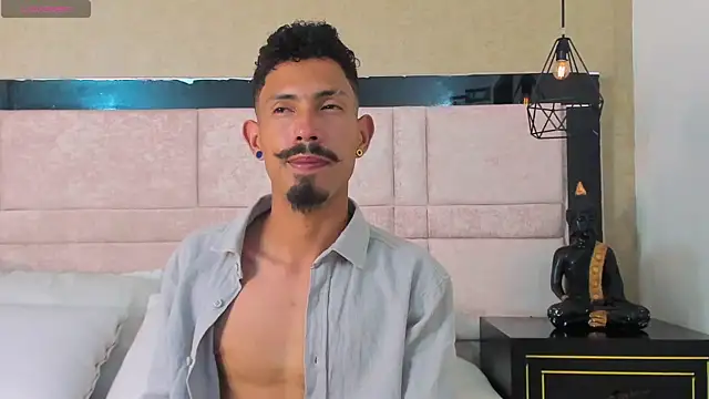 NoaahTylor online show from March 13, 7:41 pm