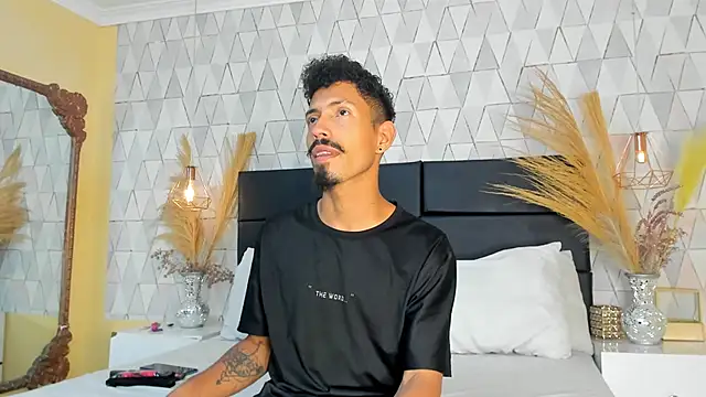 NoaahTylor online show from March 23, 8:08 pm