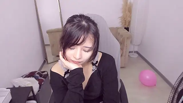 May Ling online show from March 6, 9:10 pm
