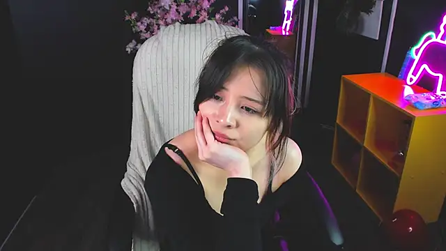 May Ling online show from April 3, 9:43 pm