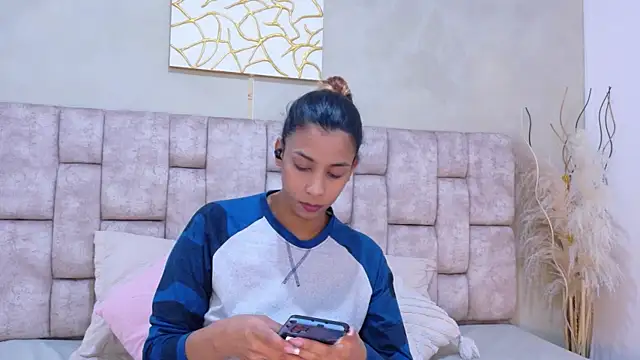 Snapshot of MelanyStone_ chatting on July 15, 2:13 pm MelanyStone online show from July 15, 2:13 pm