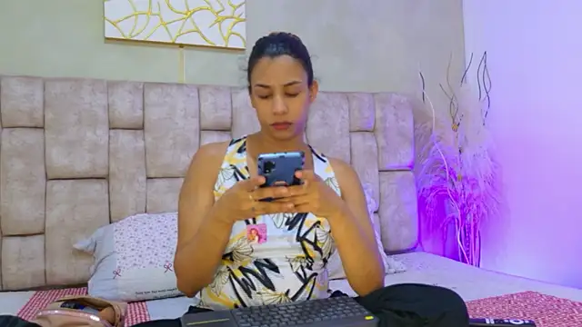Snapshot of MelanyStone_ chatting on June 23, 2:37 pm MelanyStone online show from June 23, 2:37 pm