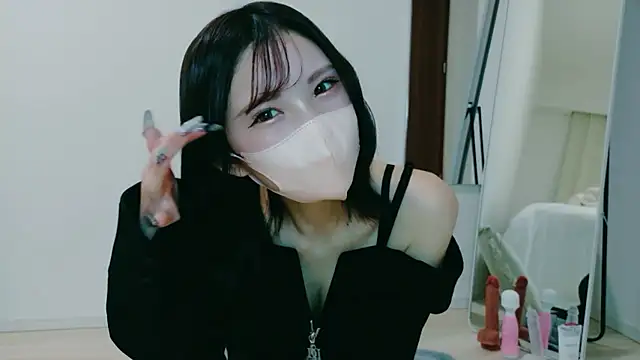 americhan  online show from March 23, 12:16 pm