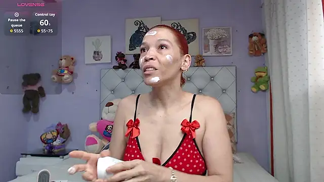 Dayana Smithh online show from March 4, 7:10 pm