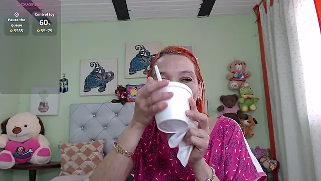 Dayana Smithh online show from March 12, 6:45 pm