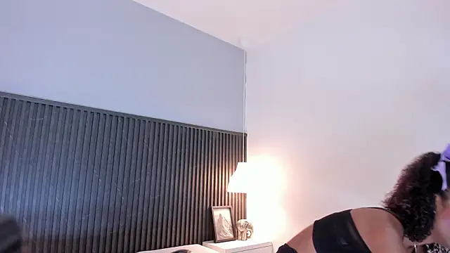 Kendra-Rousee online show from March 7, 7:30 pm