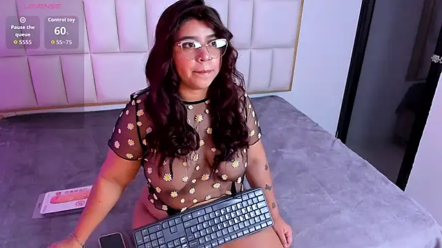 abigail johnson online show from March 4, 3:03 am