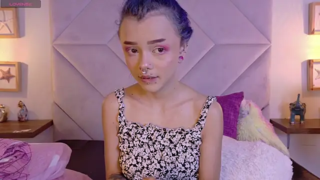 Sateh and Hikary online show from April 5, 8:59 pm