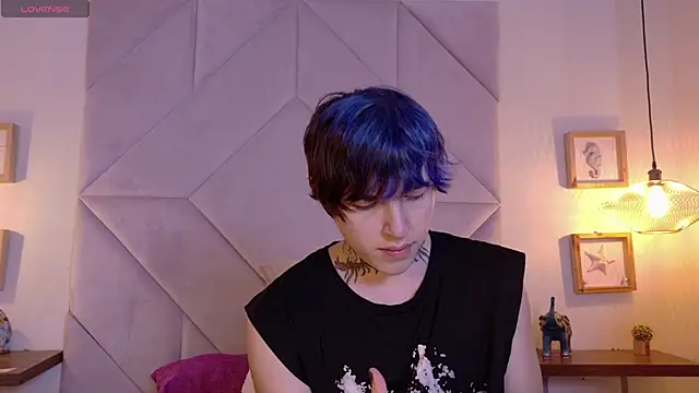 Sateh and Hikary online show from March 31, 9:50 pm