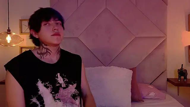 Sateh and Hikary online show from March 13, 10:04 pm