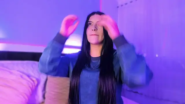 Snapshot of Pau_Rios chatting on February 28, 7:35 pm Pau Rios online show from February 28, 7:35 pm