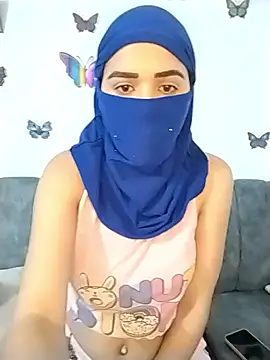 Snapshot of sarah_Dau chatting on February 19, 5:04 am sarah Dau online show from February 19, 5:04 am