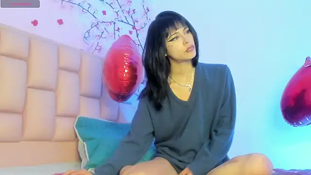 emma cg online show from April 9, 6:47 pm