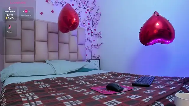 emma cg online show from April 4, 2:56 pm