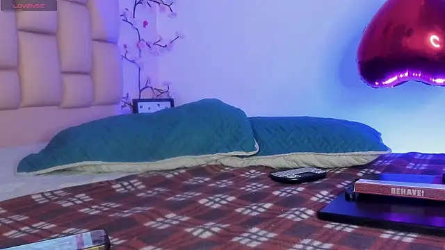 emma cg online show from April 16, 5:57 pm