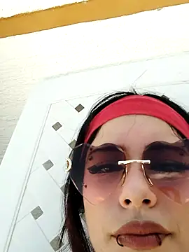 Snapshot of emma_cg chatting on June 30, 4:07 pm emma cg online show from June 30, 4:07 pm