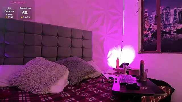 emma cg online show from March 4, 7:43 pm