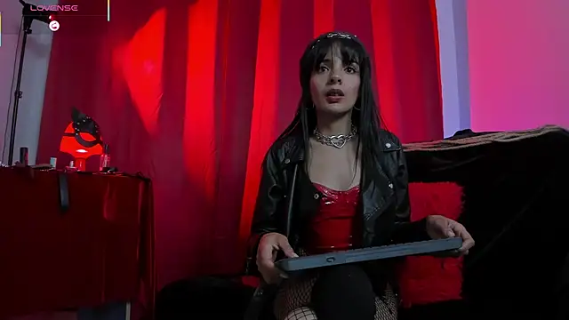 lilyruso online show from March 31, 11:56 am
