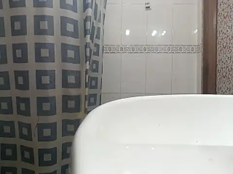 Snapshot of activazo1628 chatting on February 17, 11:24 pm activazo1628 online show from February 17, 11:24 pm