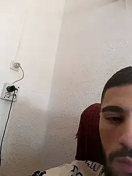 Snapshot of activazo1628 chatting on March 13, 10:31 am activazo1628 online show from March 13, 10:31 am