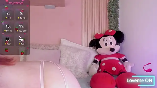 Winnie cutee online show from April 15, 3:01 am