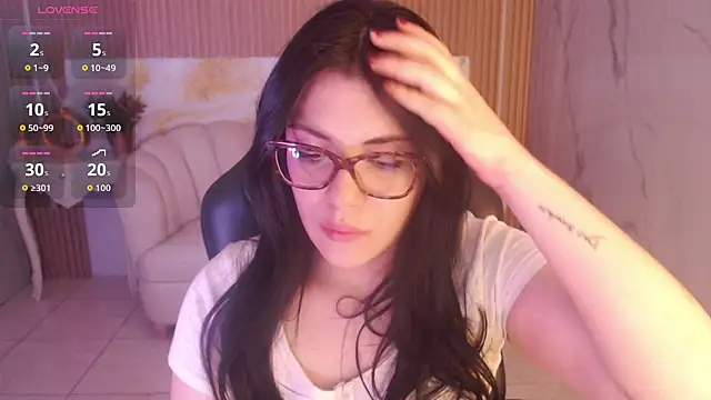 caroline 1s online show from May 3, 3:44 am