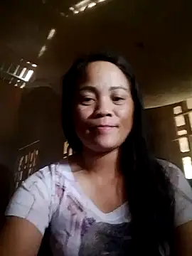 molly-xx online show from May 4, 8:17 am