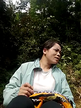 Snapshot of molly-xx chatting on February 22, 8:17 am molly-xx online show from February 22, 8:17 am