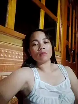 Snapshot of molly-xx chatting on July 11, 1:11 pm molly-xx online show from July 11, 1:11 pm