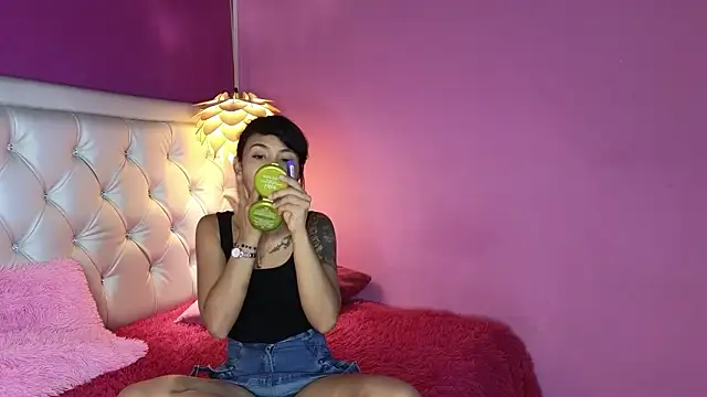 ivonne heaven online show from February 24, 6:53 pm