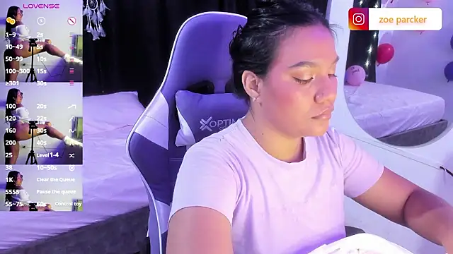 ZoeParcker online show from March 5, 7:21 pm