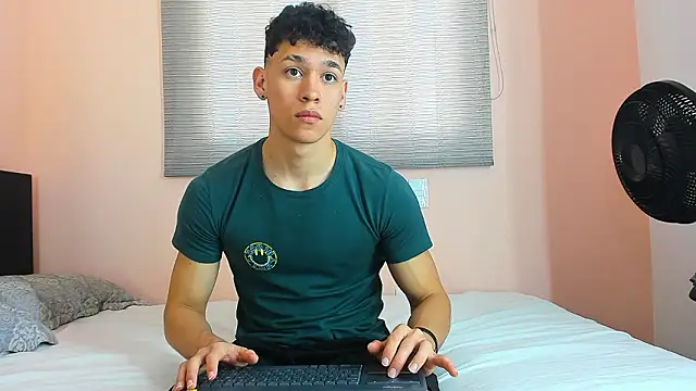 Snapshot of Muscle__Myke chatting on February 26, 1:11 pm Muscle Myke online show from February 26, 1:11 pm