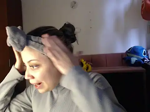 Snapshot of alaina_blesssed chatting on February 16, 9:45 pm alaina blesssed online show from February 16, 9:45 pm