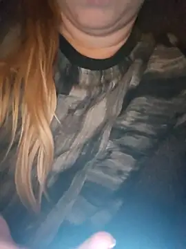 Snapshot of ShySweetheart chatting on February 23, 4:25 am ShySweetheart online show from February 23, 4:25 am