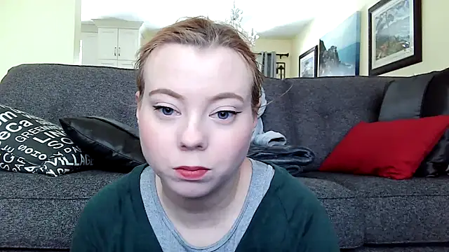 Snapshot of ShySweetheart chatting on March 4, 6:15 pm ShySweetheart online show from March 4, 6:15 pm