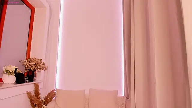 EvaK  online show from April 9, 3:30 am