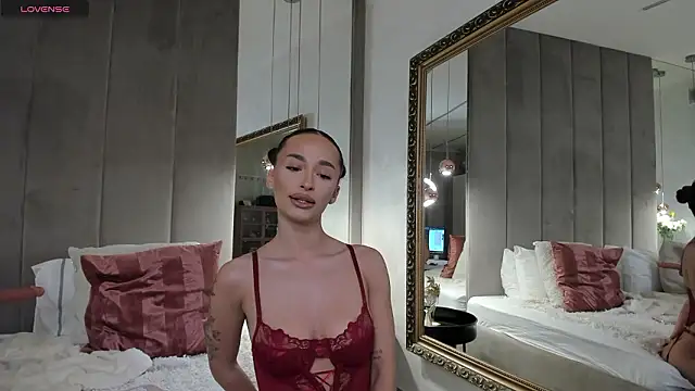 EvaK  online show from February 14, 5:40 am