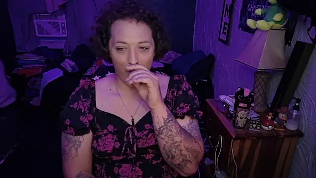Abagail soft online show from May 7, 1:32 am