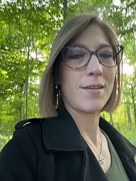 blondie-27 online show from April 24, 4:53 pm