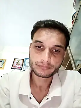 Snapshot of Beinghorny83 chatting on February 20, 3:58 am Beinghorny83 online show from February 20, 3:58 am