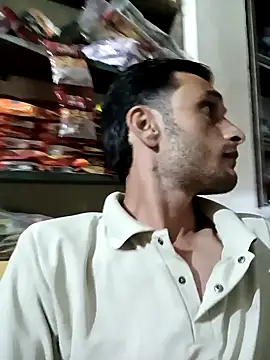 Snapshot of Beinghorny83 chatting on February 18, 3:08 pm Beinghorny83 online show from February 18, 3:08 pm