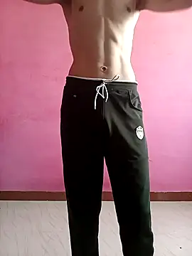 Snapshot of Beinghorny83 chatting on February 13, 6:35 am Beinghorny83 online show from February 13, 6:35 am