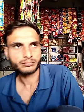 Snapshot of Beinghorny83 chatting on March 2, 6:58 am Beinghorny83 online show from March 2, 6:58 am