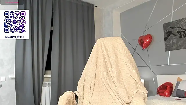 naomi reiss online show from March 30, 12:01 am